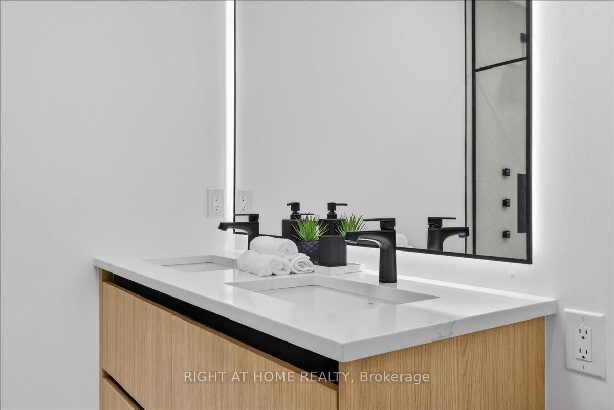 15B ROSEMEADE Avenue • Toronto, ON photo 27