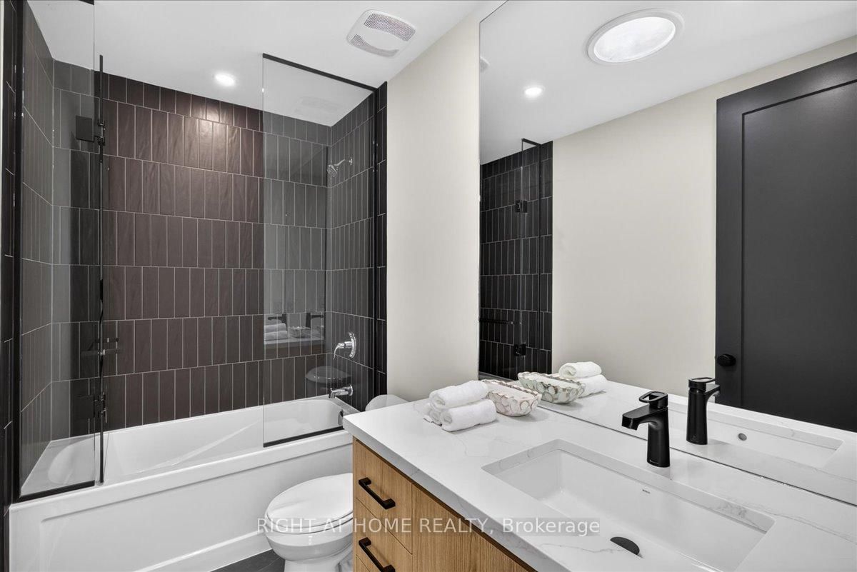15B ROSEMEADE Avenue • Toronto, ON photo 29