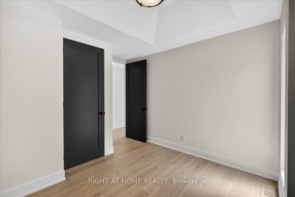 15B ROSEMEADE Avenue • Toronto, ON photo 30
