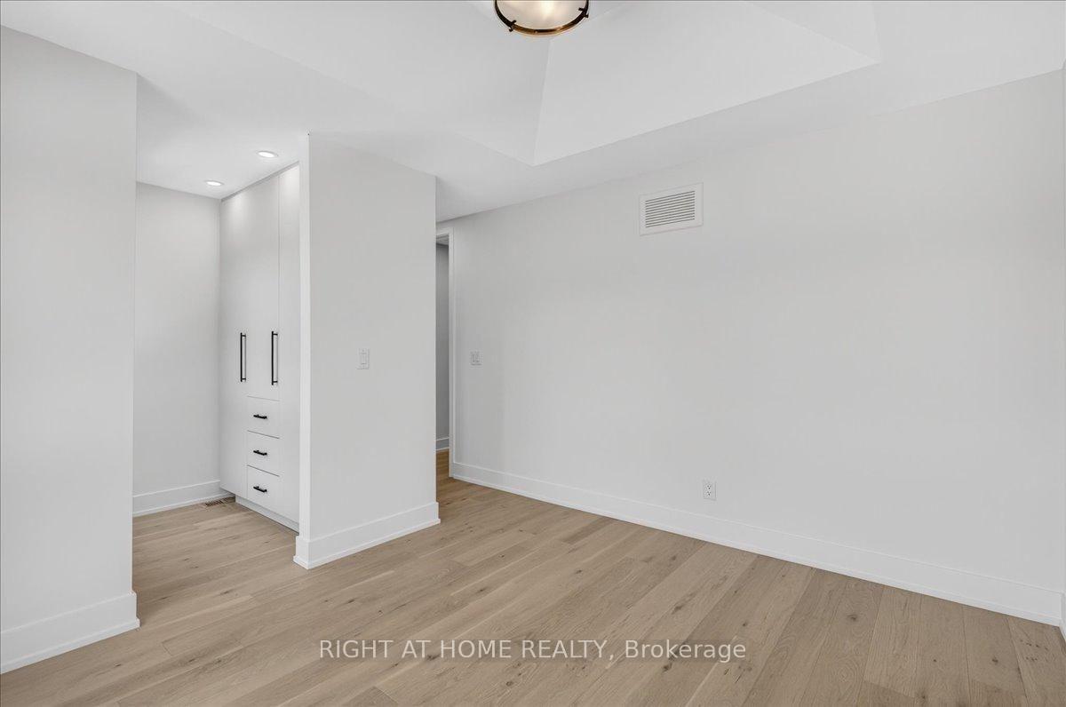 15B ROSEMEADE Avenue • Toronto, ON photo 33