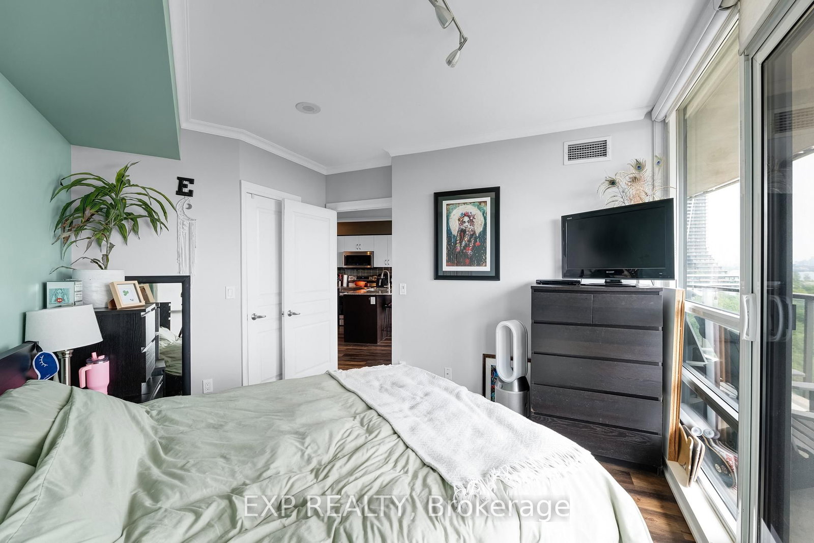 2230 Lake Shore Boulevard W • #808 • Toronto, ON photo 21