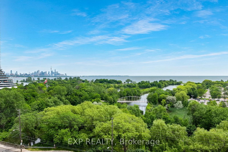 808 - 2230 Lake Shore Boulevard W