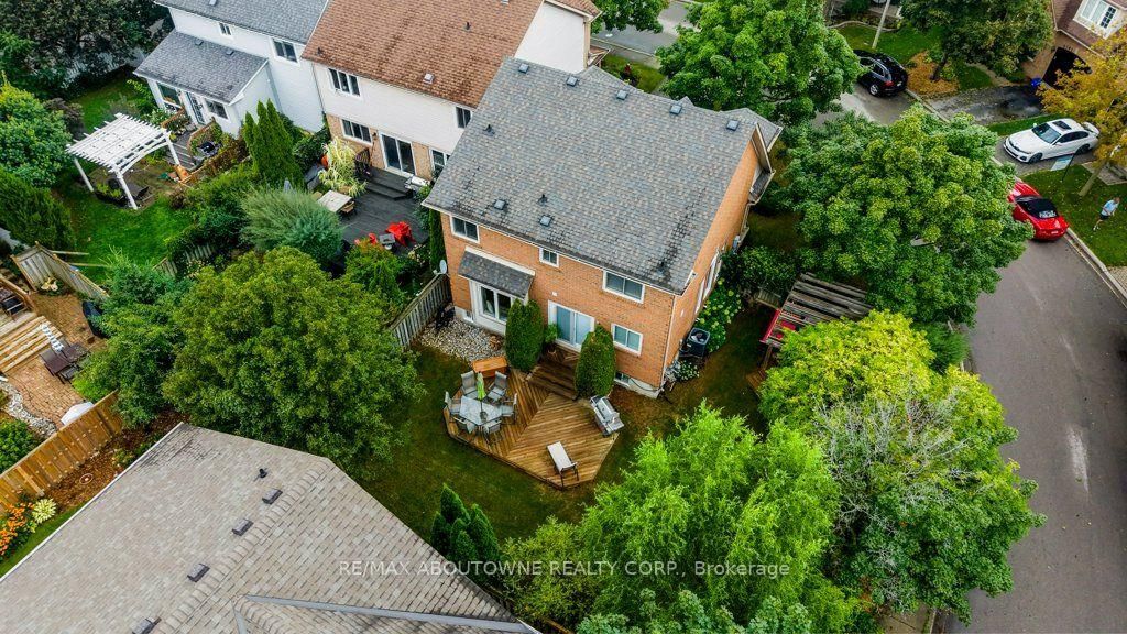 5180 Bunton Crescent • Burlington, ON photo 29