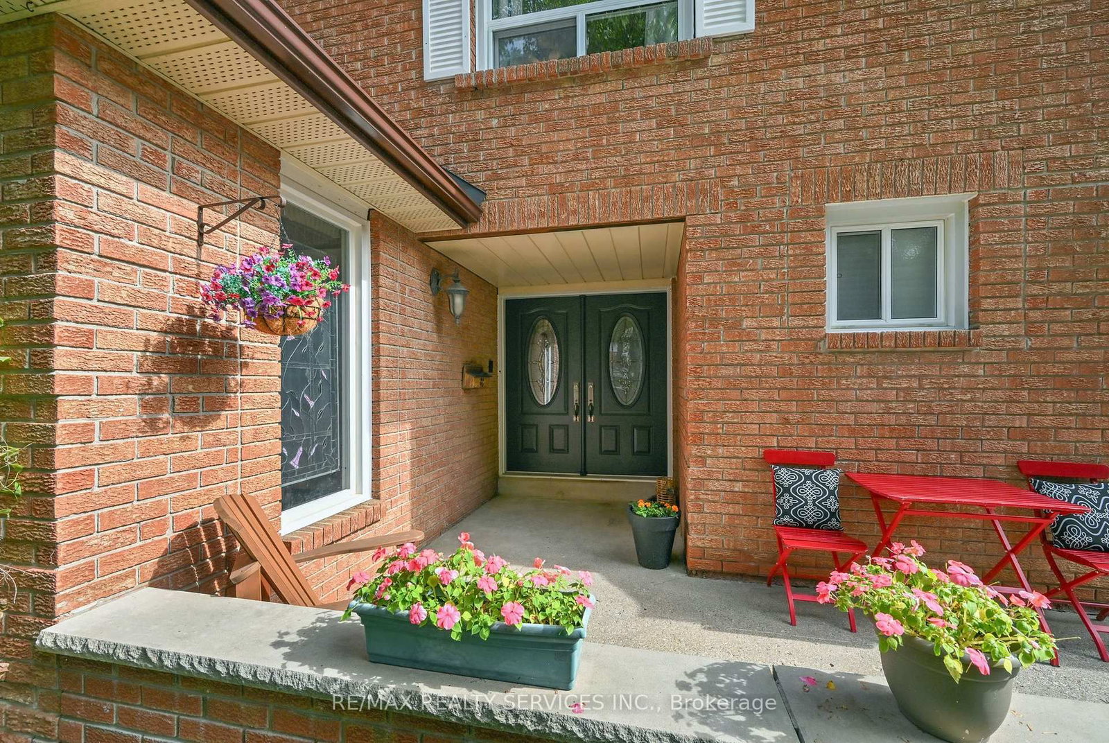 14 Ramsgate Court • Brampton, ON photo 4