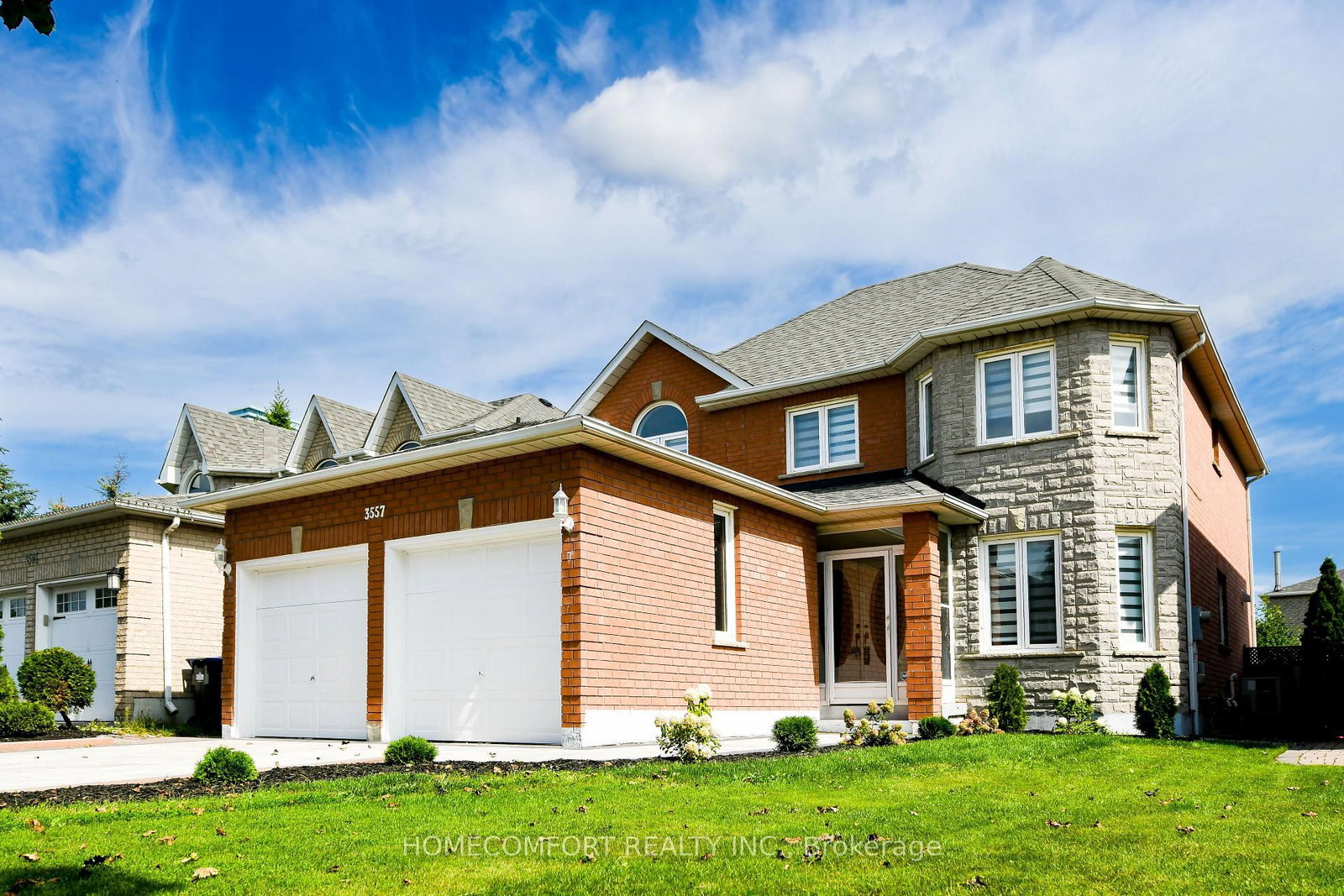 3557 old orchard park Drive • Mississauga, ON photo 1
