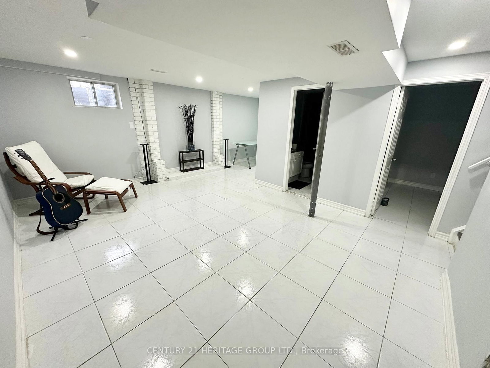 Lower - 32 Histon Crescent, Brampton 4