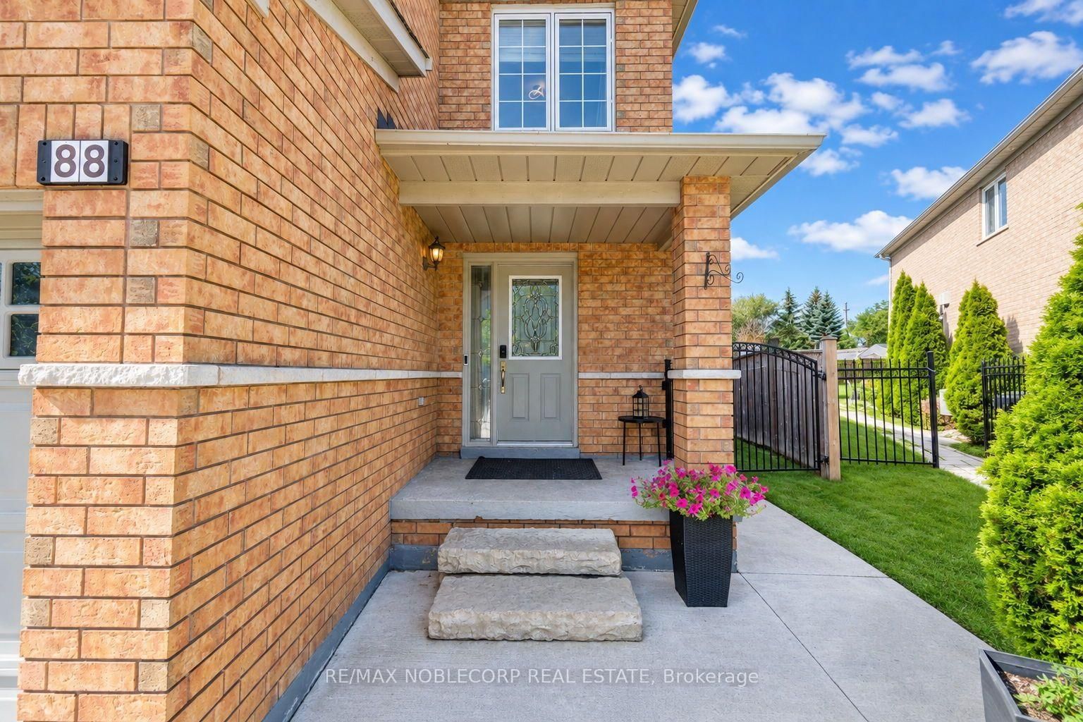 88 Humbershed Crescent • Caledon, ON photo 6