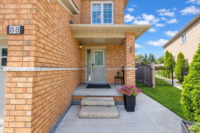 88 Humbershed Crescent • Caledon, ON photo 6