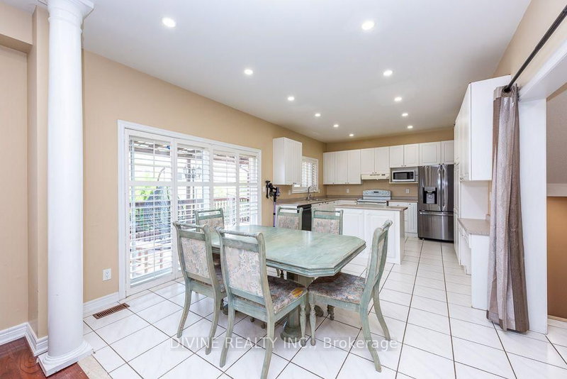 4911 Maxine Mississauga,ON L4Z 4H7 — Photo 17