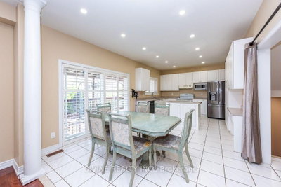 4911 Maxine Mississauga,ON L4Z 4H7 — Photo 17