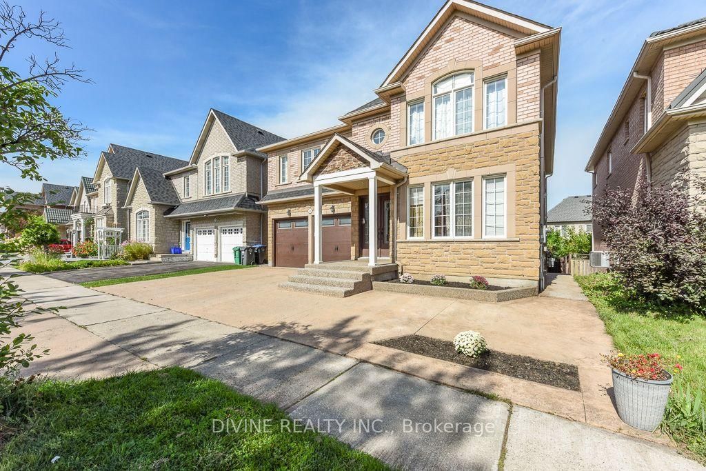4911 Maxine Place • Mississauga, ON photo 2