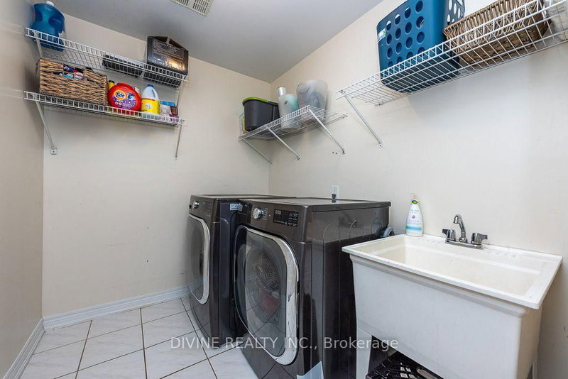 4911 Maxine Mississauga,ON L4Z 4H7 — Photo 20