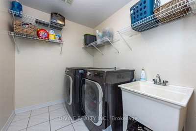 4911 Maxine Mississauga,ON L4Z 4H7 — Photo 20