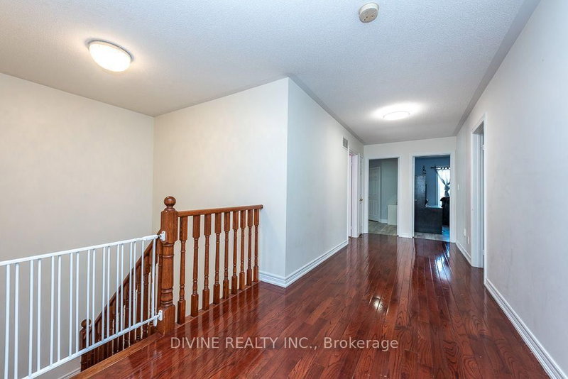 4911 Maxine Mississauga,ON L4Z 4H7 — Photo 22