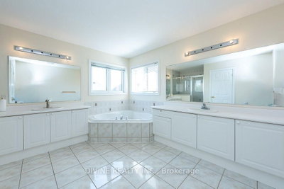 4911 Maxine Mississauga,ON L4Z 4H7 — Photo 26