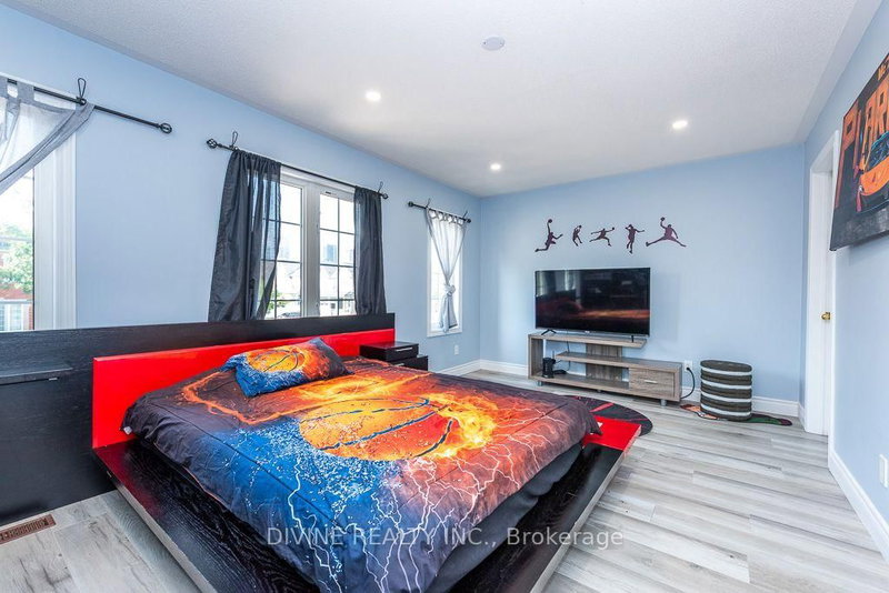 4911 Maxine Mississauga,ON L4Z 4H7 — Photo 29