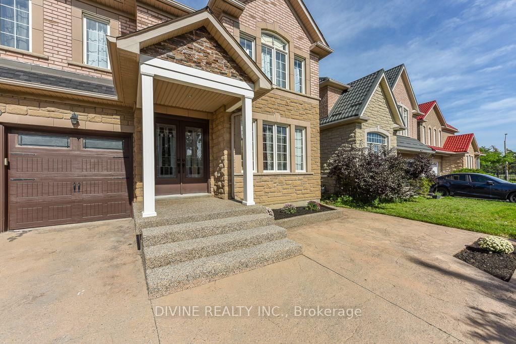 4911 Maxine Place • Mississauga, ON photo 3