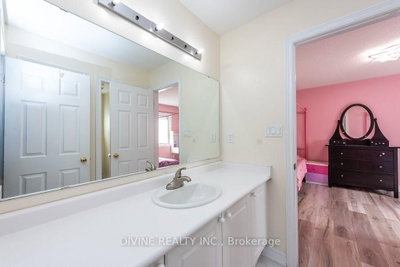 4911 Maxine Mississauga,ON L4Z 4H7 — Photo 35