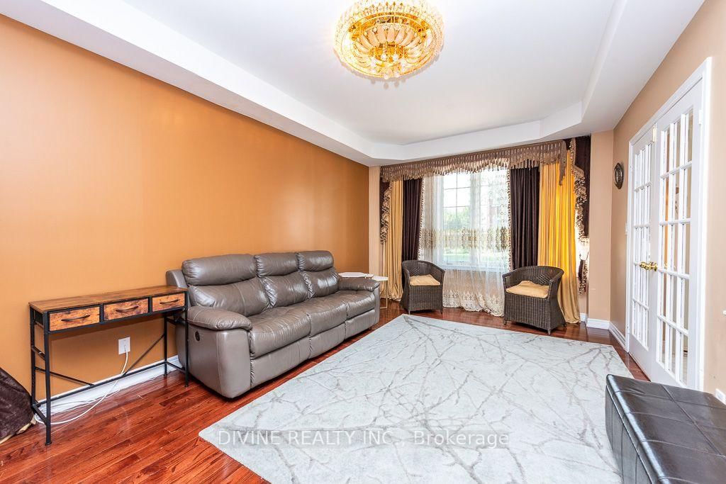 4911 Maxine Place • Mississauga, ON photo 8
