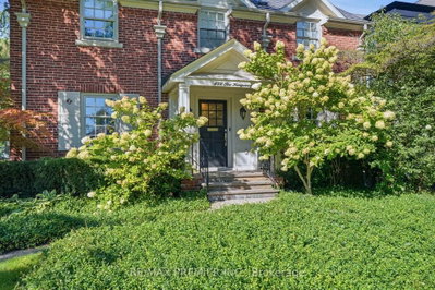 132 The Kingsway • Toronto, ON photo 5