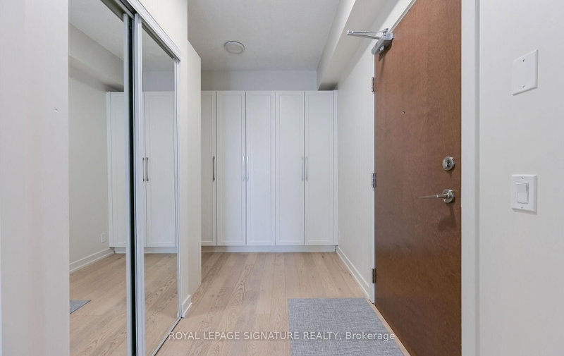 2212 Lake Shore Blvd W photo 5