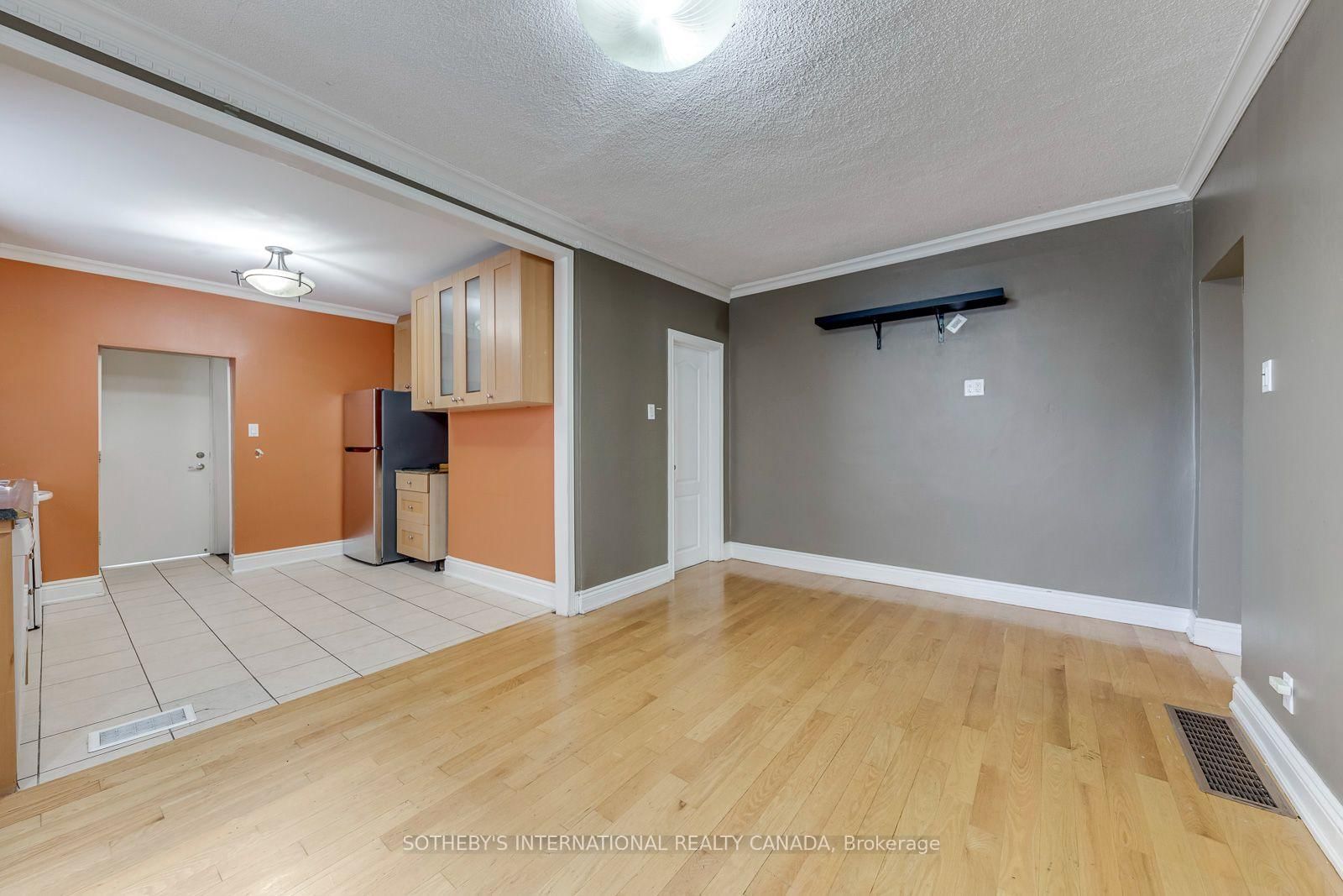 66 Twenty Ninth Street • Toronto, ON photo 13