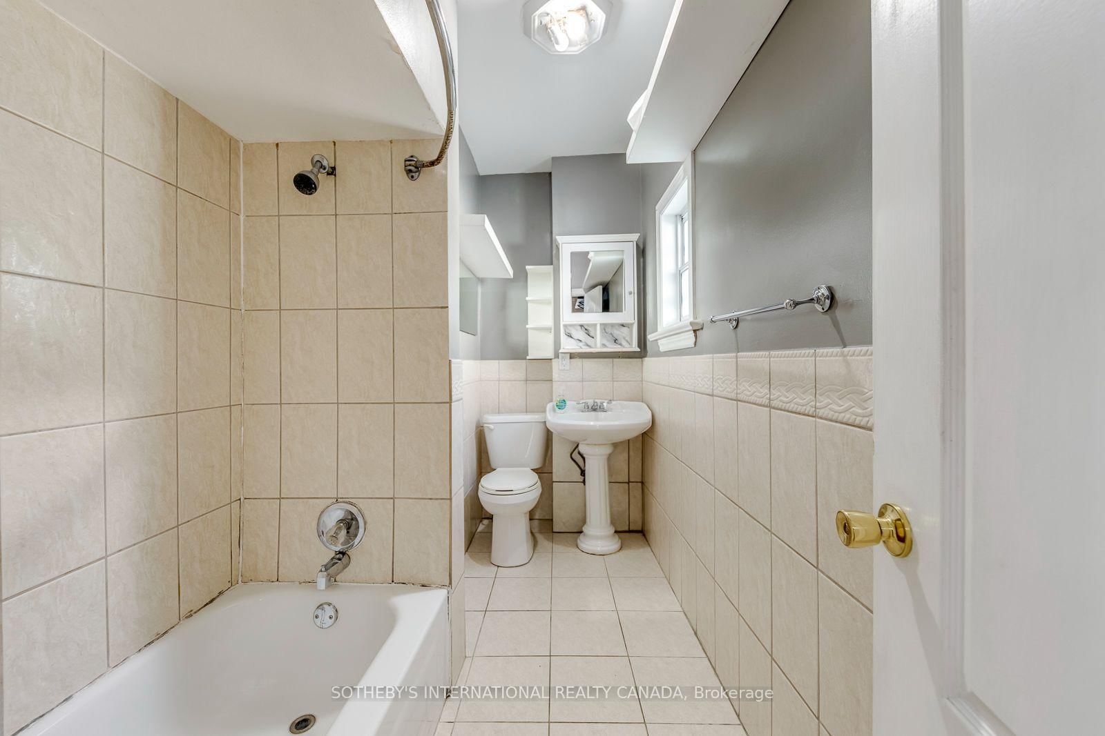66 Twenty Ninth Street • Toronto, ON photo 19