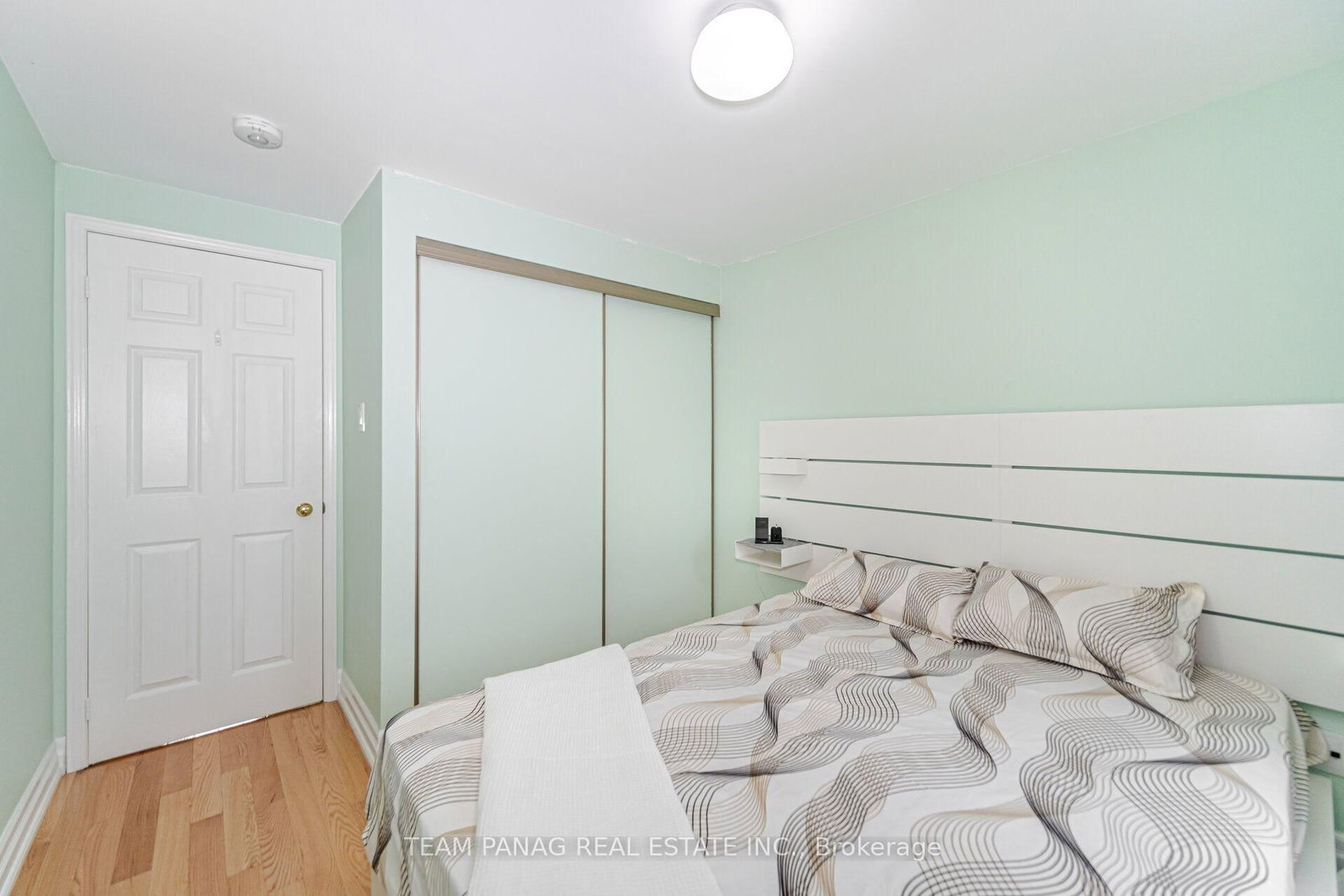 8 Drayglass Court • Brampton, ON photo 29
