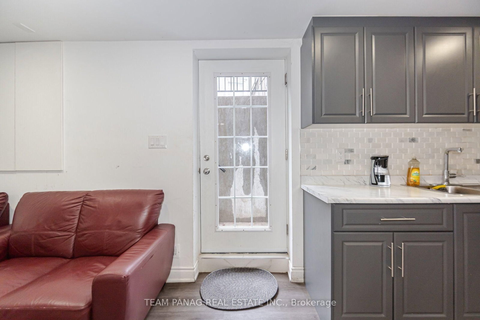 8 Drayglass Court • Brampton, ON photo 37