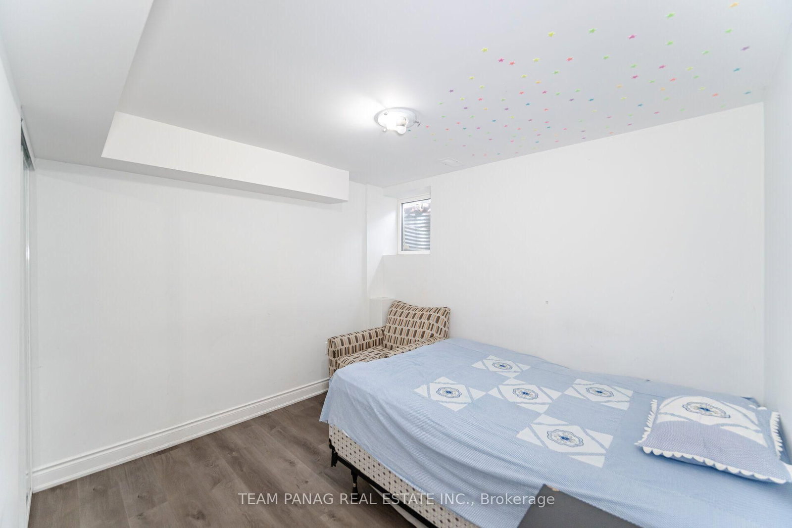 8 Drayglass Court • Brampton, ON photo 44