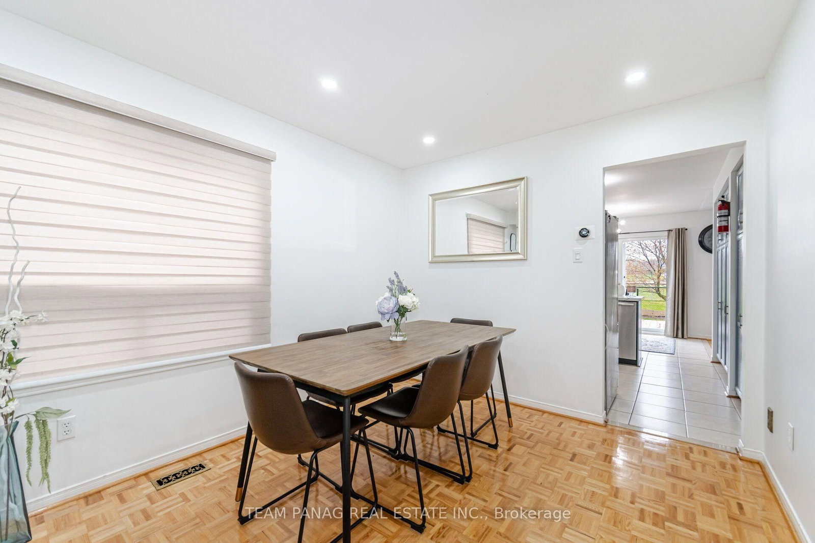 8 Drayglass Court • Brampton, ON photo 9