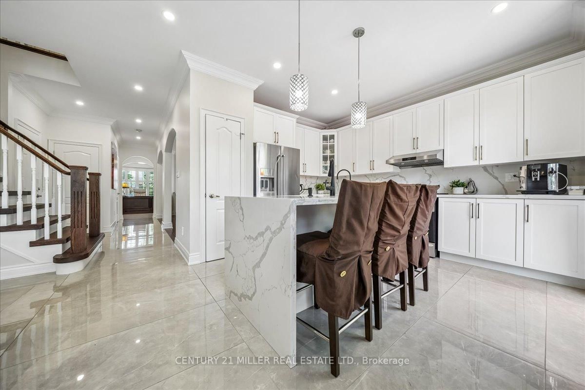 2371 Calloway Drive • Oakville, ON photo 13