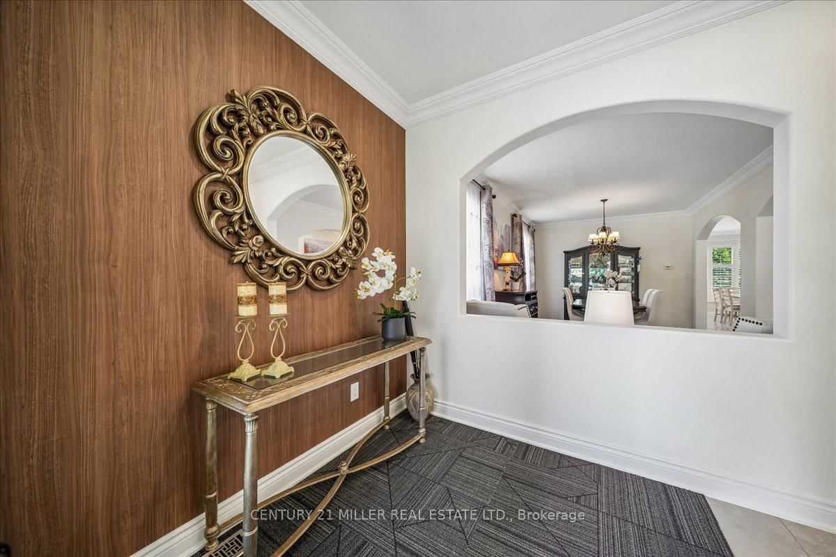 2371 Calloway Drive • Oakville, ON photo 5