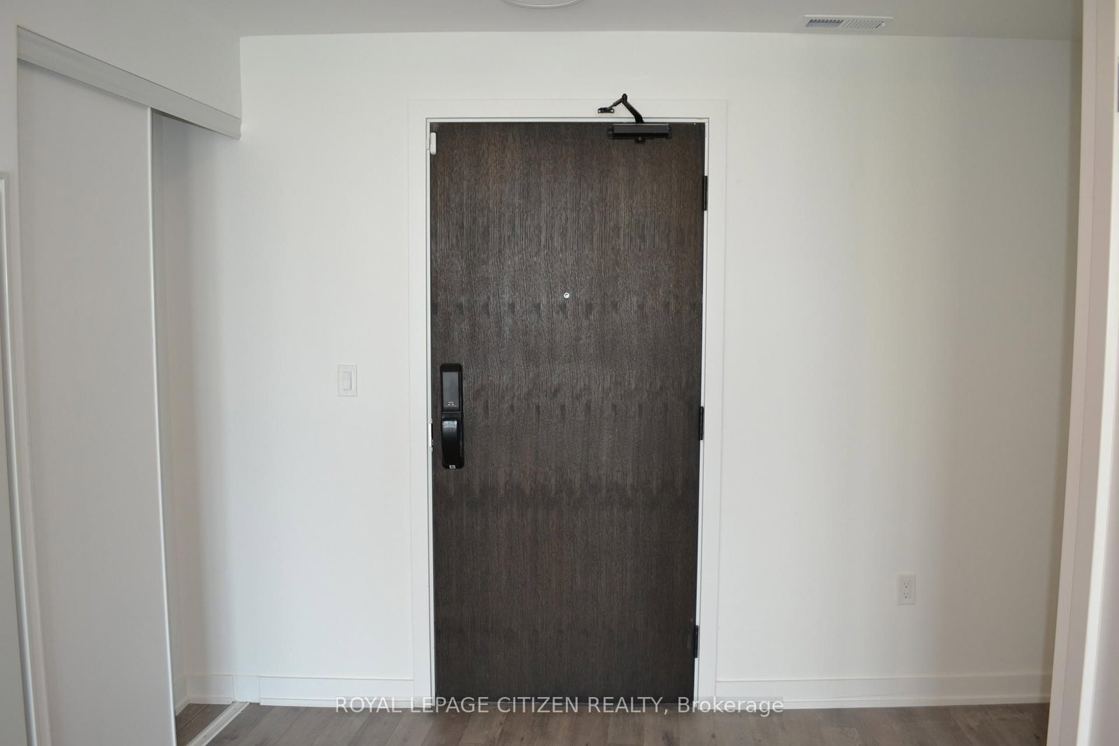 1005 Dundas Oakville,ON L6H 7E8 — Photo 13