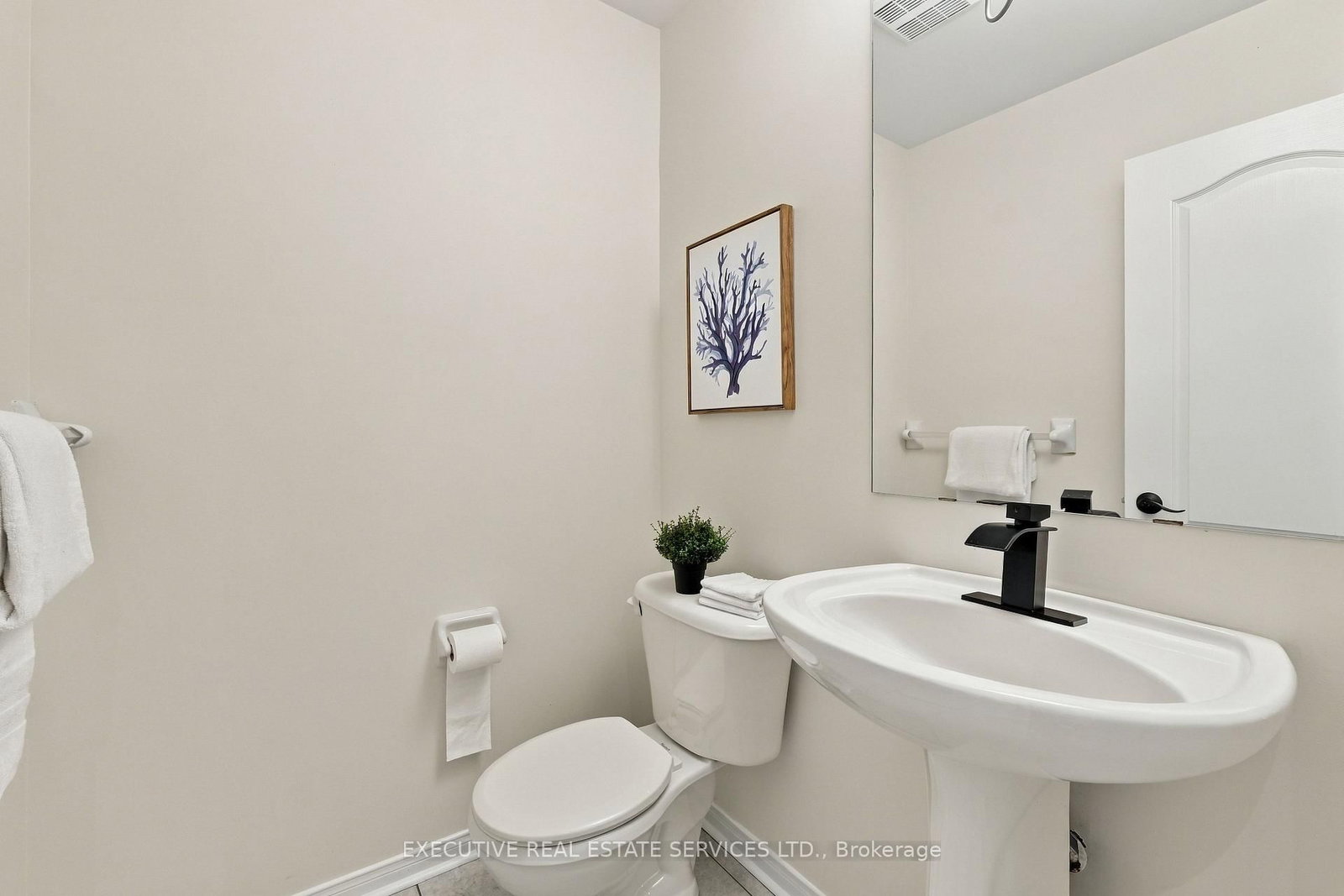 184 Queen Mary Drive • Brampton, ON photo 14