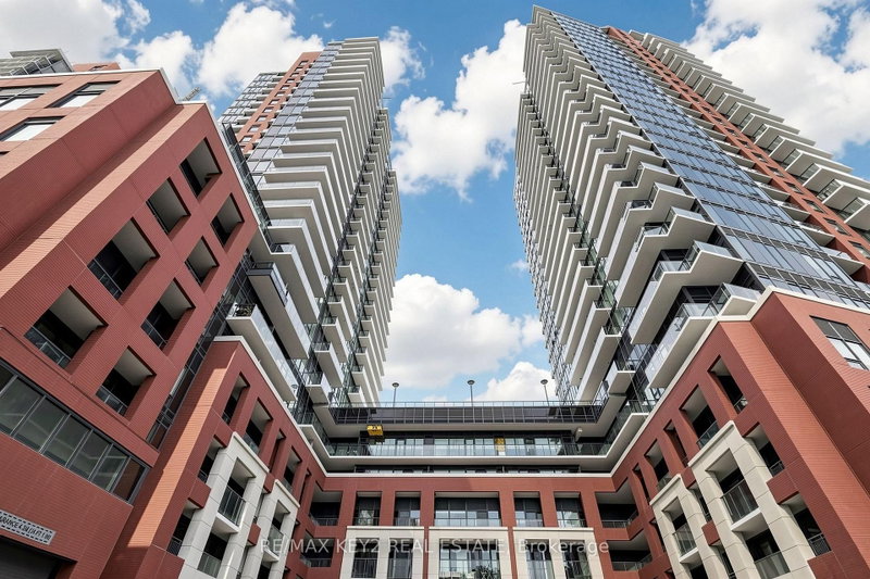 2004 - 4010 Eglinton Avenue W