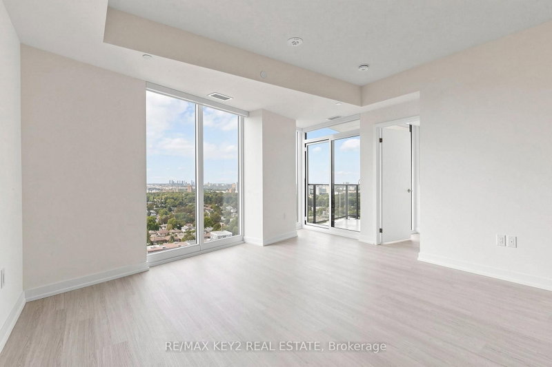 2004 - 4010 Eglinton Avenue W