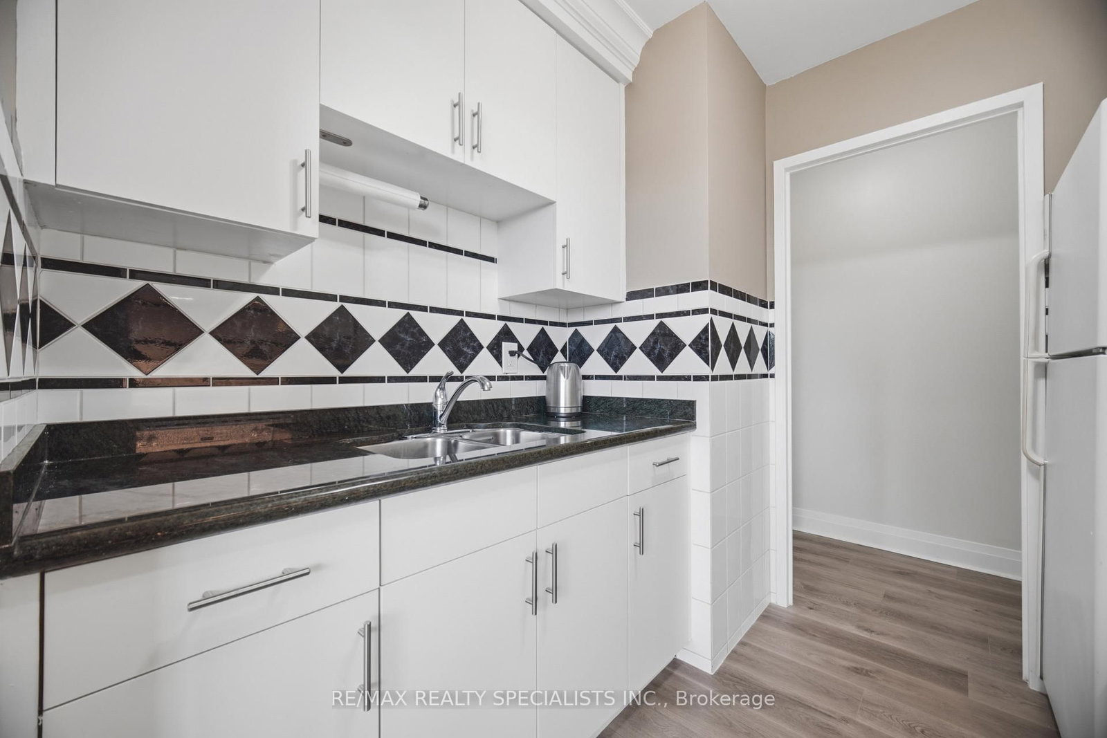 403-3065 Queen Frederica Dr, Mississauga, view 18