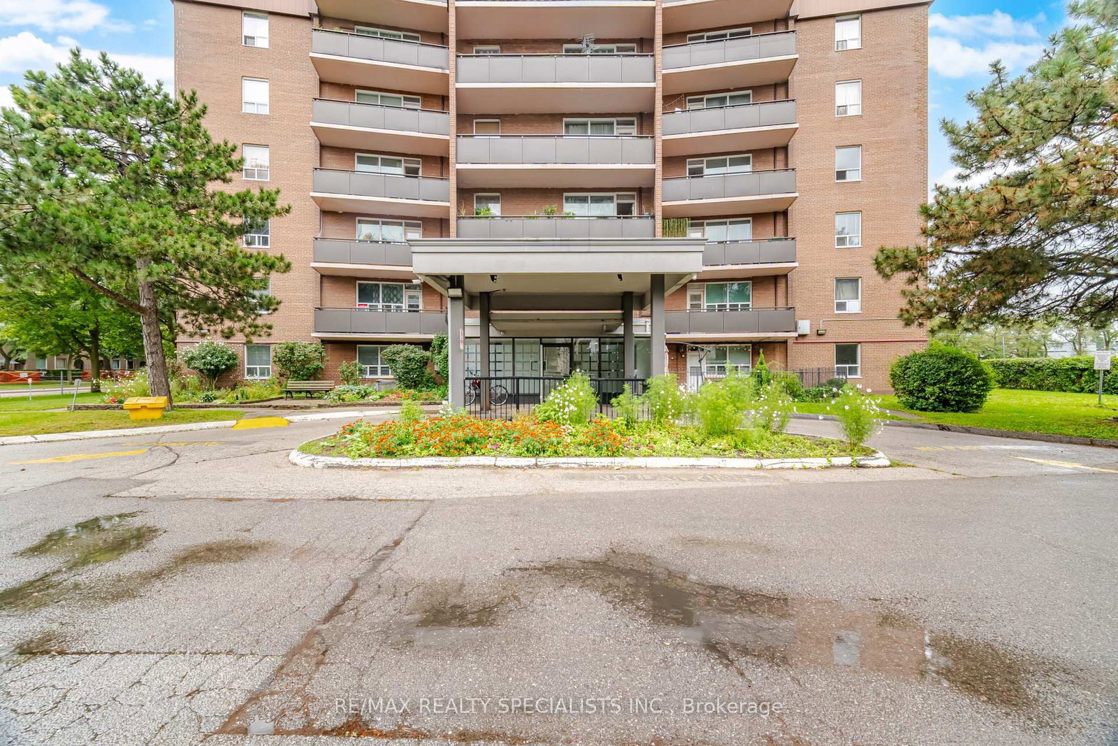 403-3065 Queen Frederica Dr, Mississauga, view 2