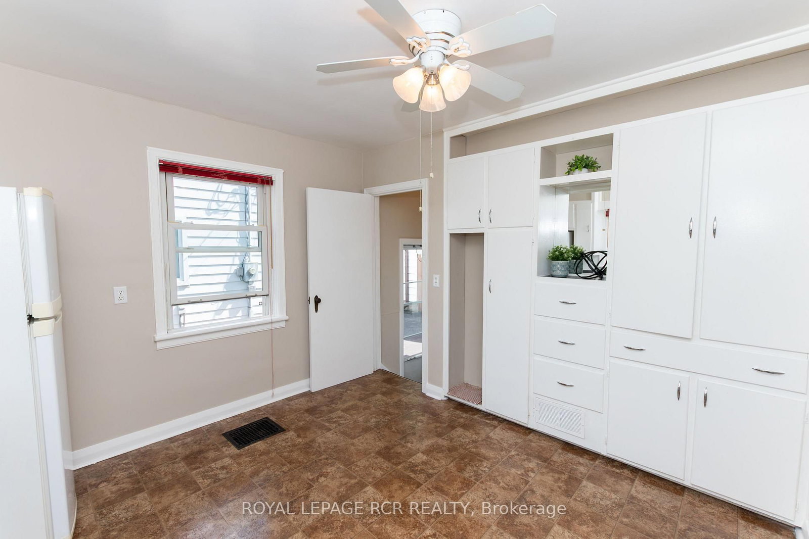 14 Elizabeth Street • Orangeville, ON photo 4
