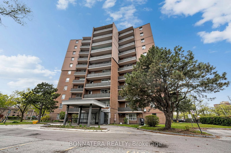 905 - 3065 Queen Frederica Drive