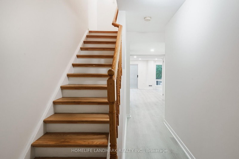 2945 Thomas Mississauga,ON L5M 6C1 — Photo 10