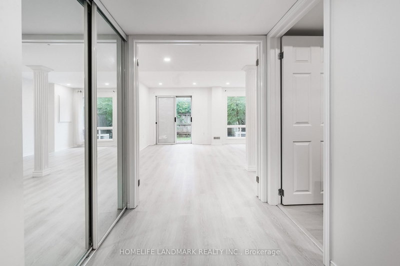 2945 Thomas Mississauga,ON L5M 6C1 — Photo 11