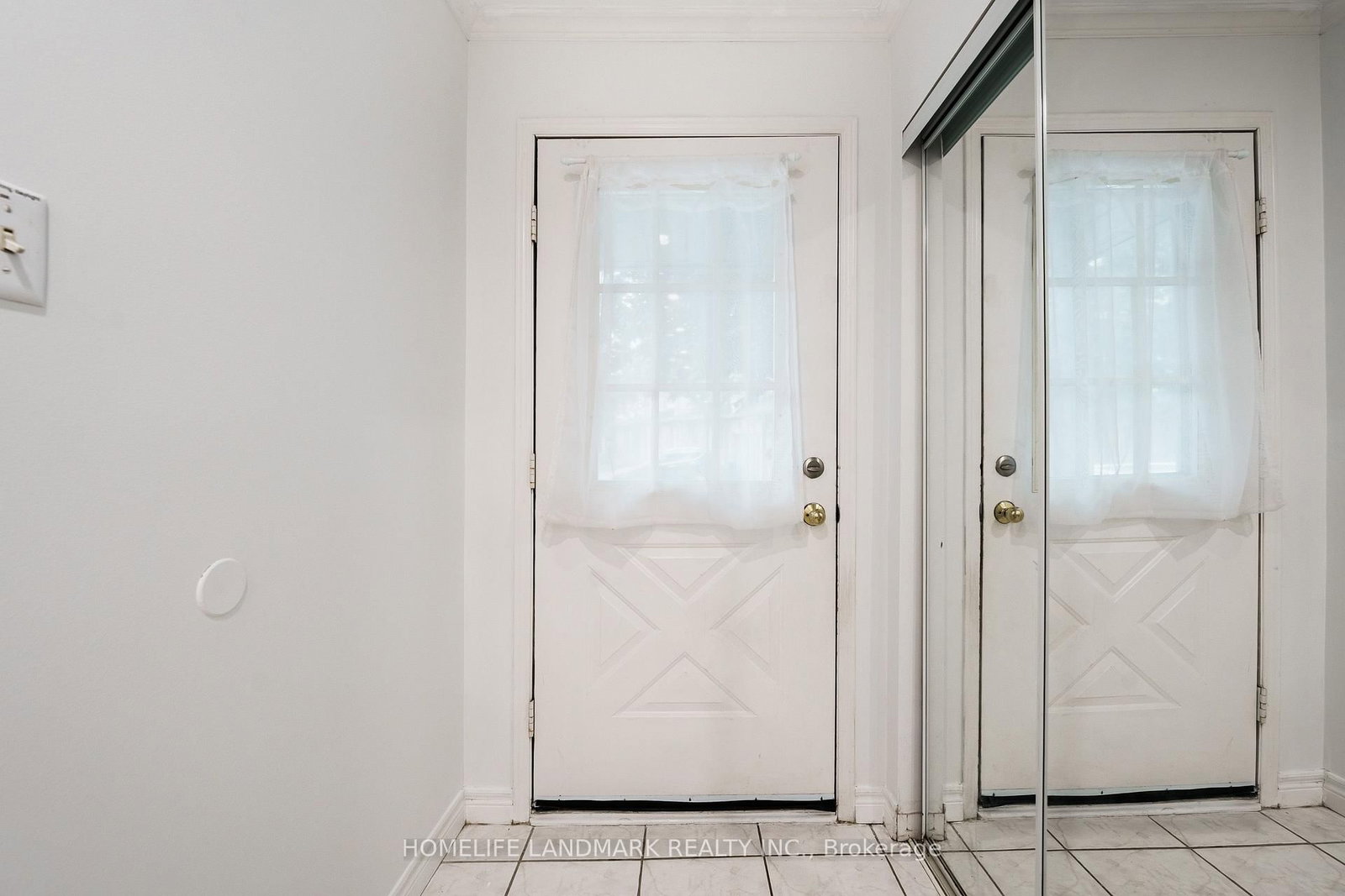 103-2945 Thomas St, Mississauga, view 3