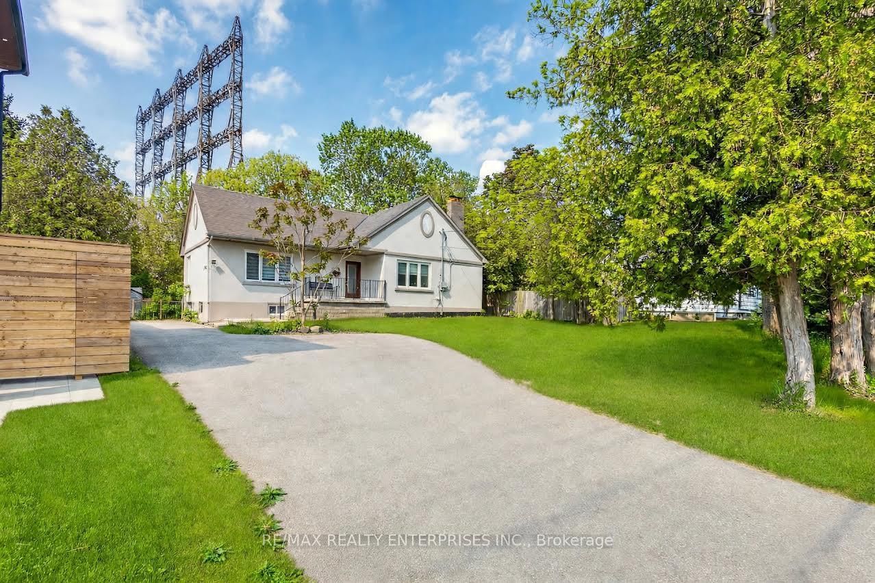 1228 Haig Boulevard • Mississauga, ON photo 1