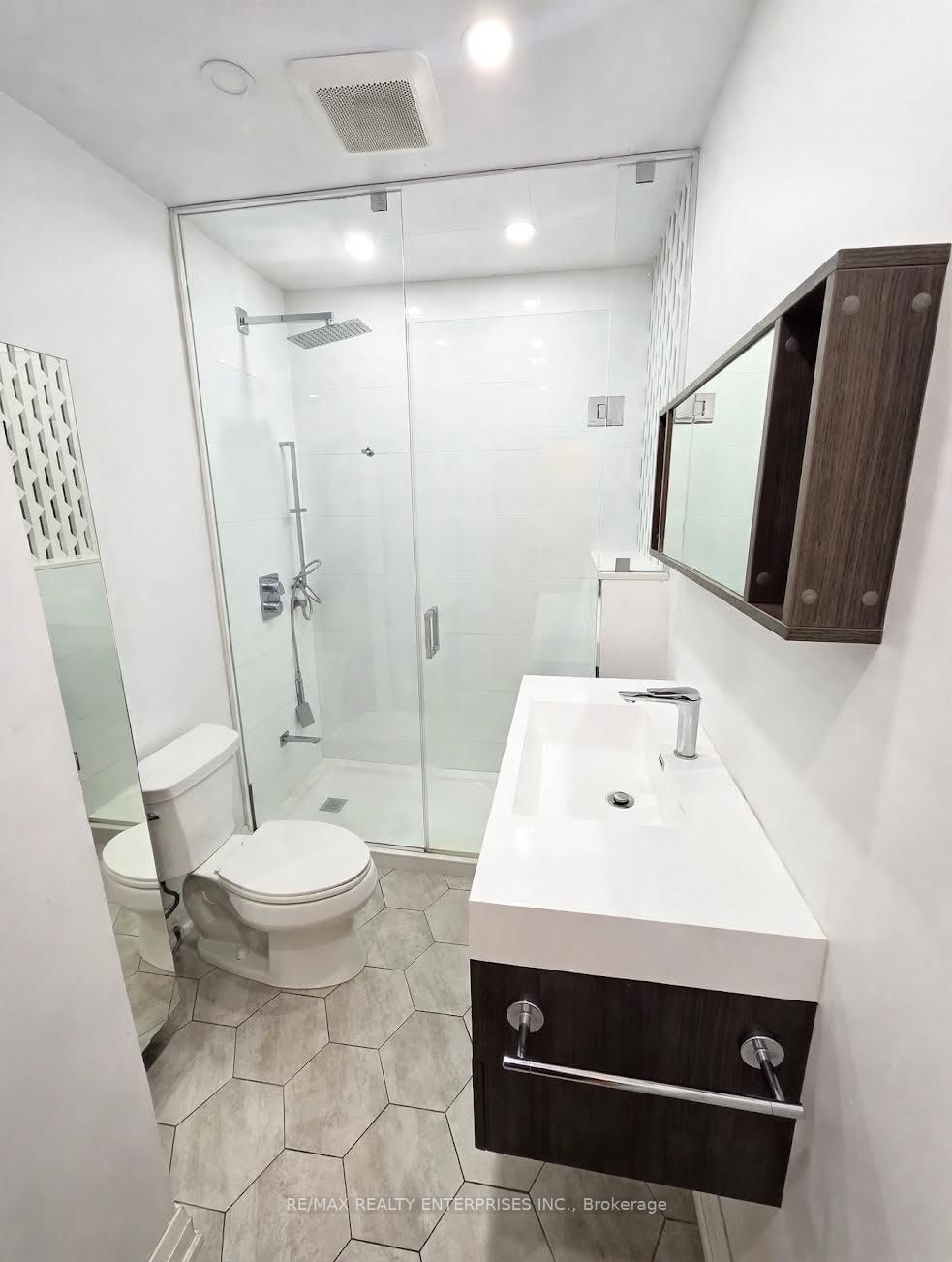 1228 Haig Boulevard • Mississauga, ON photo 11