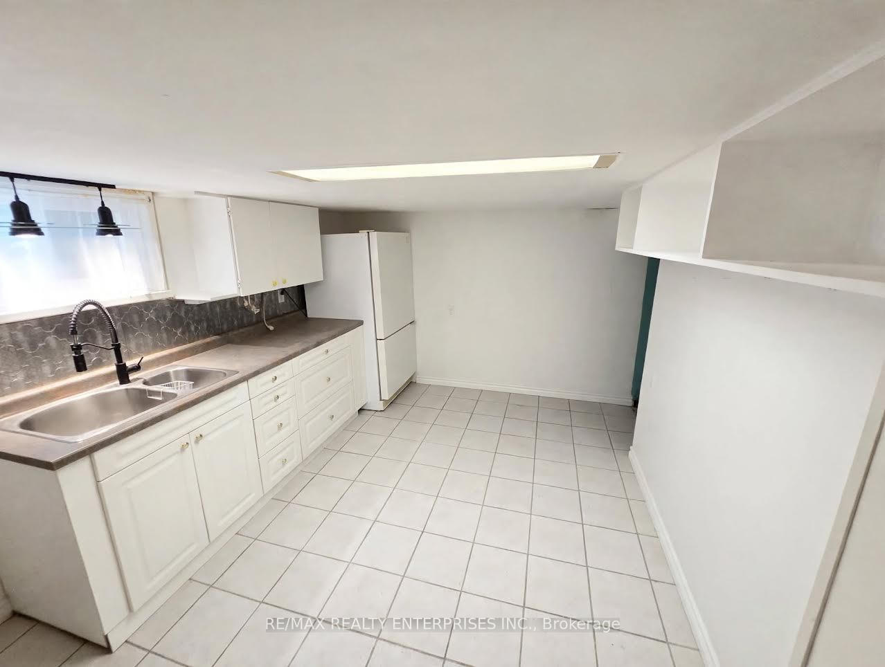 1228 Haig Boulevard • Mississauga, ON photo 18
