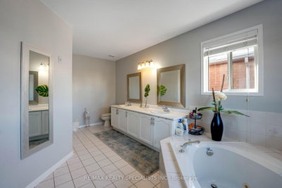 7 Banington Brampton,ON L7A 1G4 — Photo 21