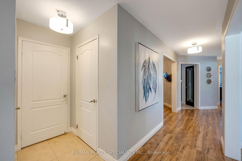 7 Banington Brampton,ON L7A 1G4 — Photo 5