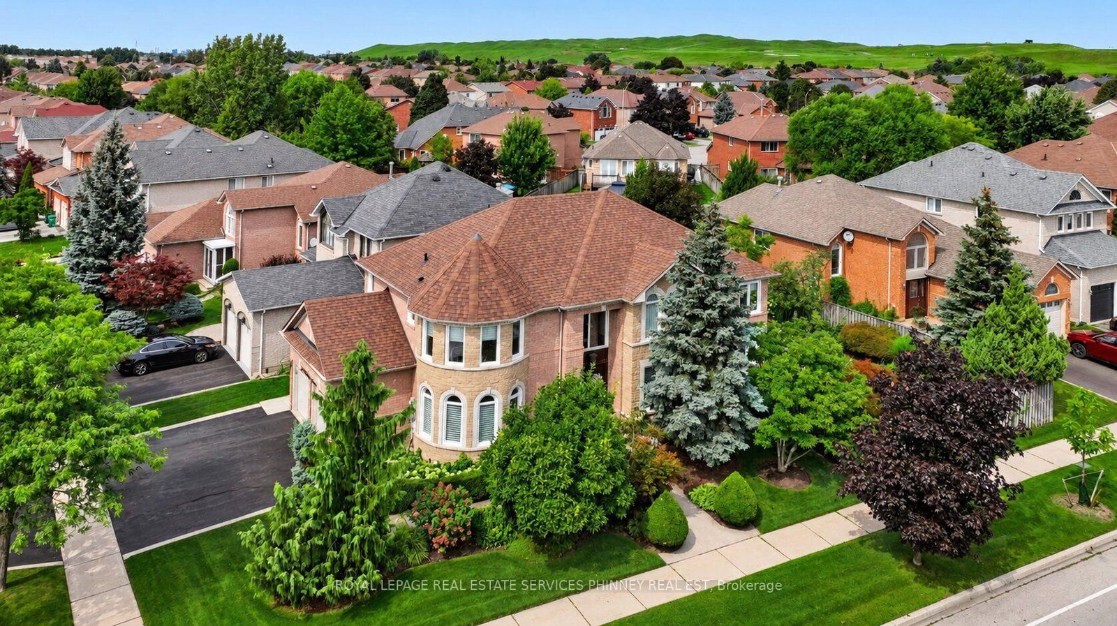 5563 Whitehorn Avenue • Mississauga, ON photo 1